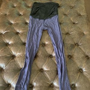 Beyond yoga (beyond the bump) m quilted leggings